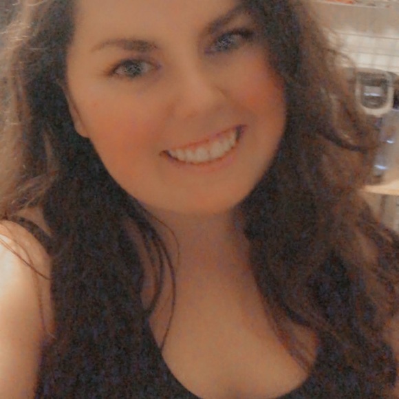 Meet your Posher, Ashley - Picture 4 of 4